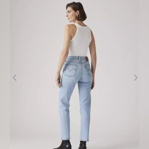 Levi's Women's Light Blue Straight-Leg Jeans